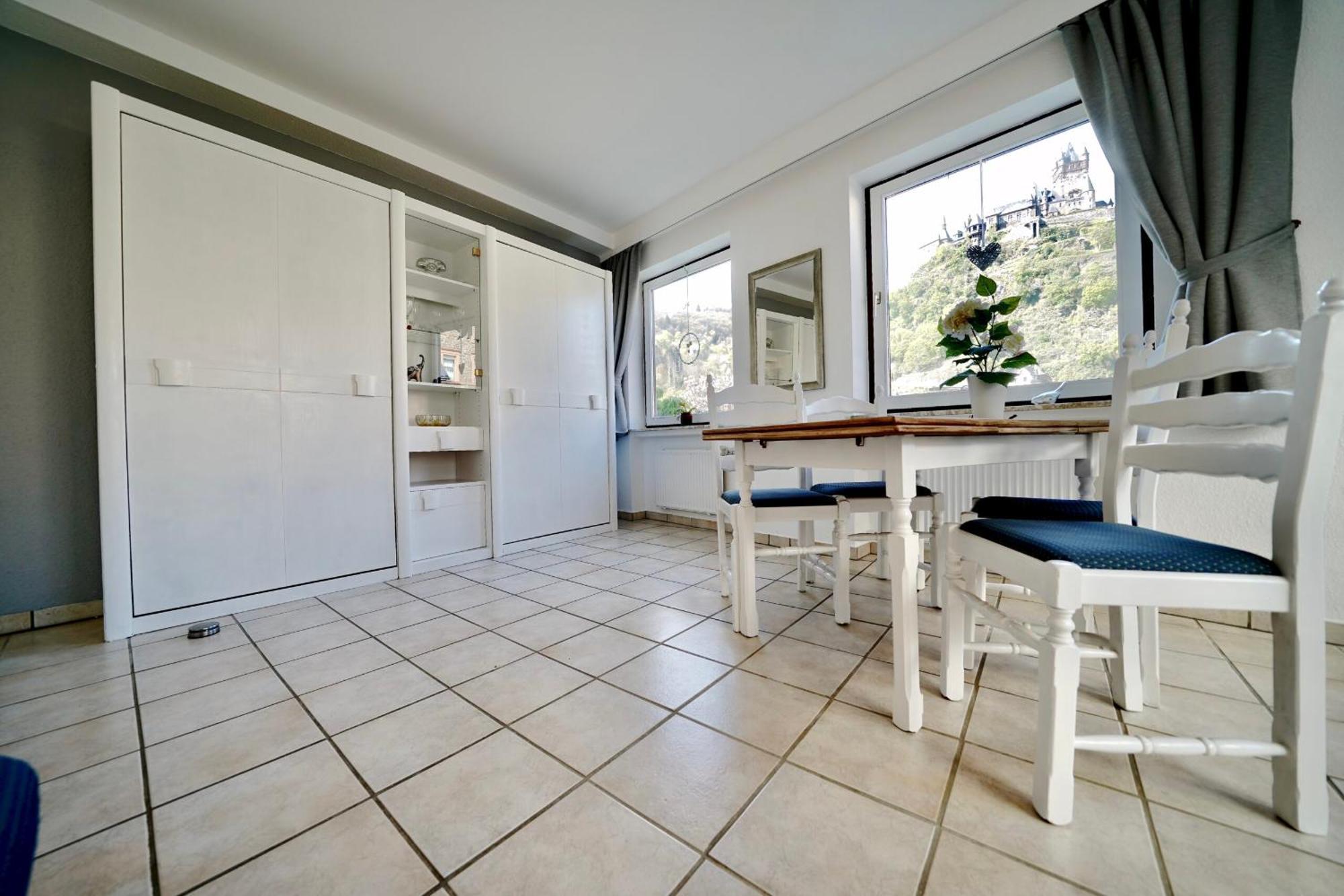 Apartments Haus Daniela Кохем Стая снимка