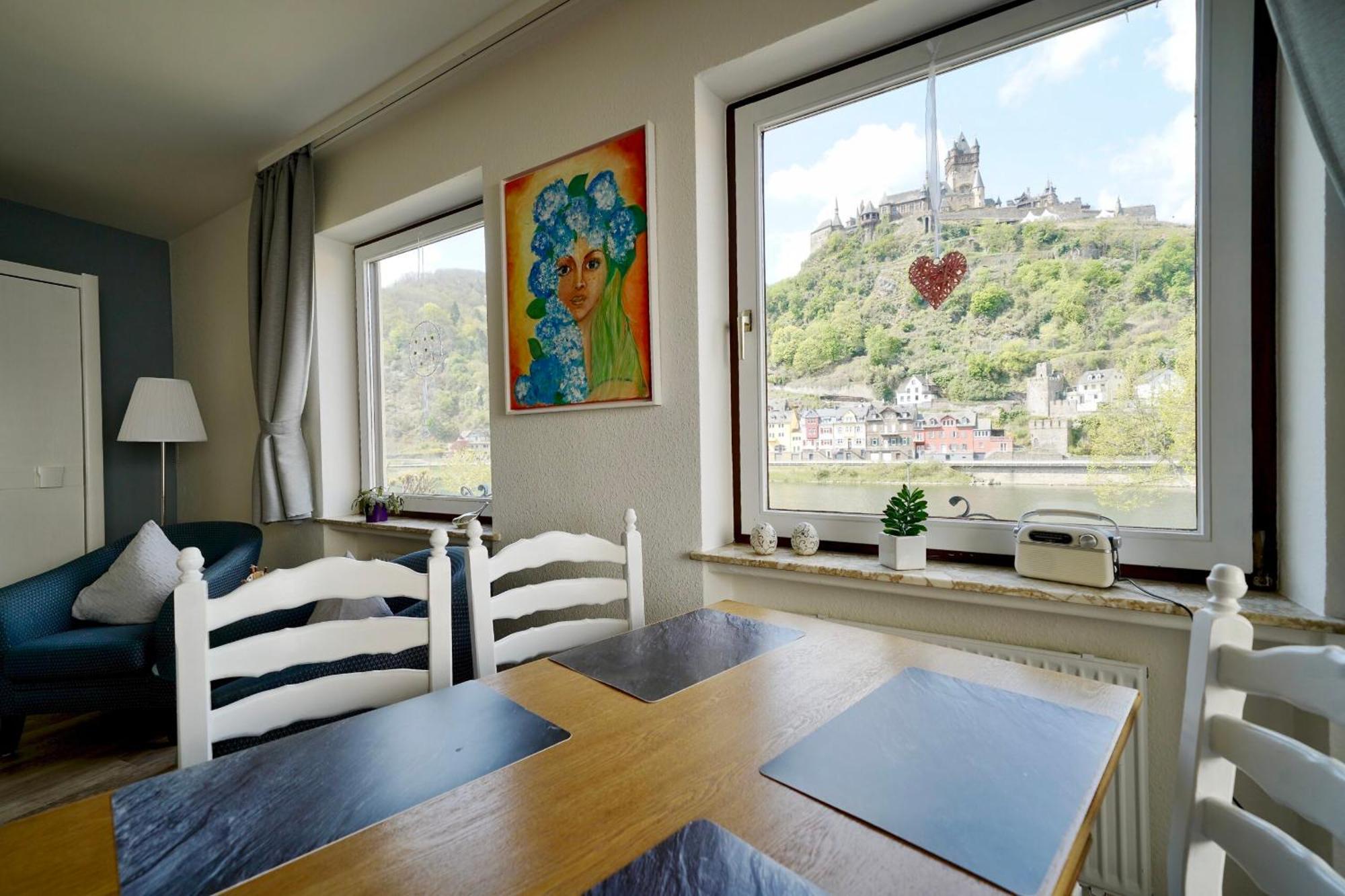 Apartments Haus Daniela Кохем Стая снимка